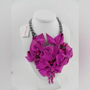 Betsey Johnson Faux Stone Pave
Bow Bib Necklace